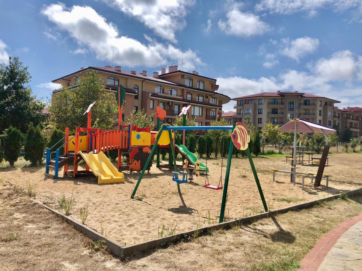 Sorrento - Menada Apartments スヴェティ・ヴラス エクステリア 写真