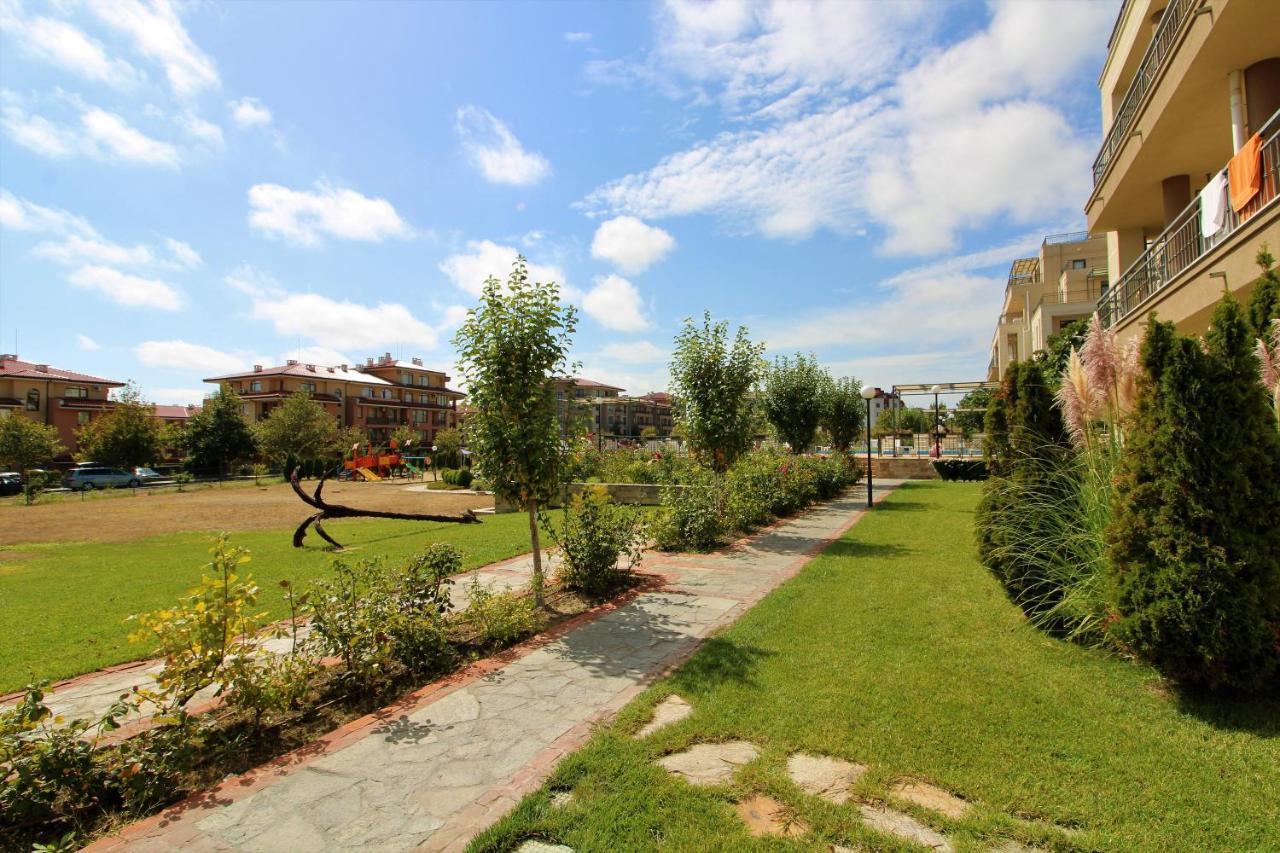 Sorrento - Menada Apartments スヴェティ・ヴラス エクステリア 写真