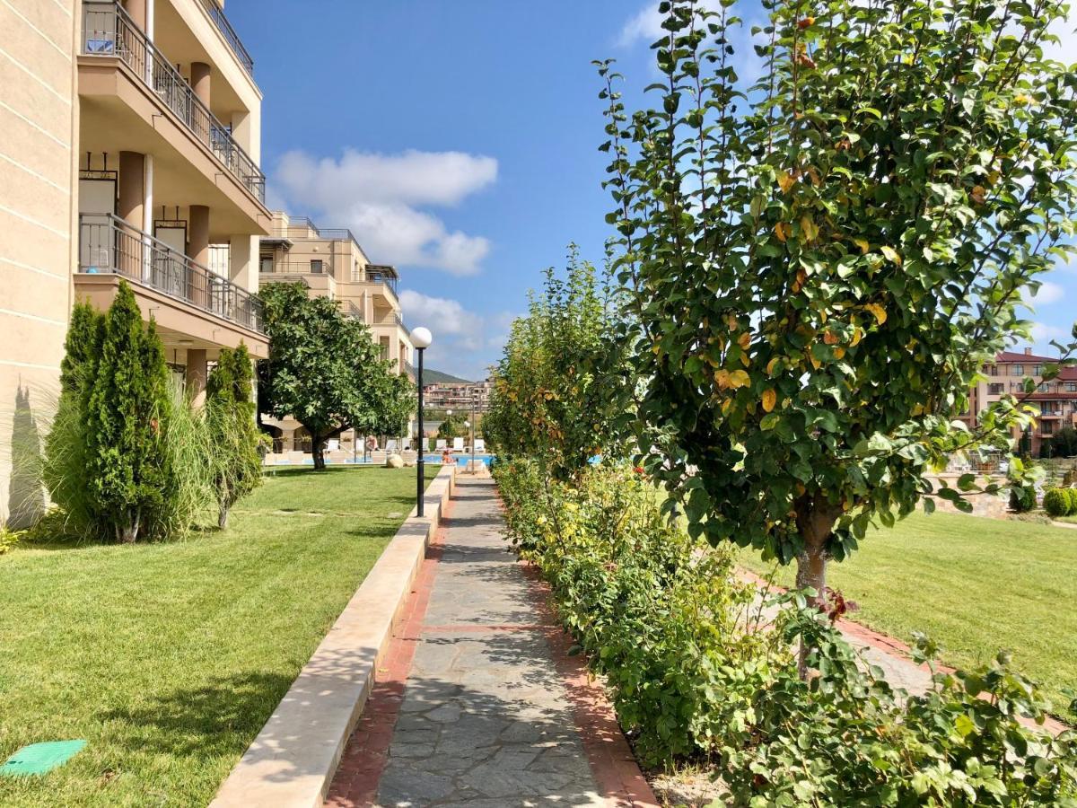 Sorrento - Menada Apartments スヴェティ・ヴラス エクステリア 写真