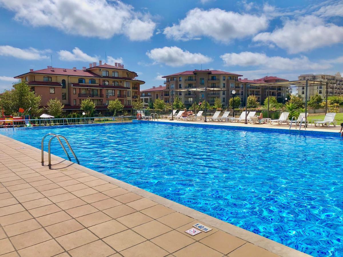 Sorrento - Menada Apartments スヴェティ・ヴラス エクステリア 写真